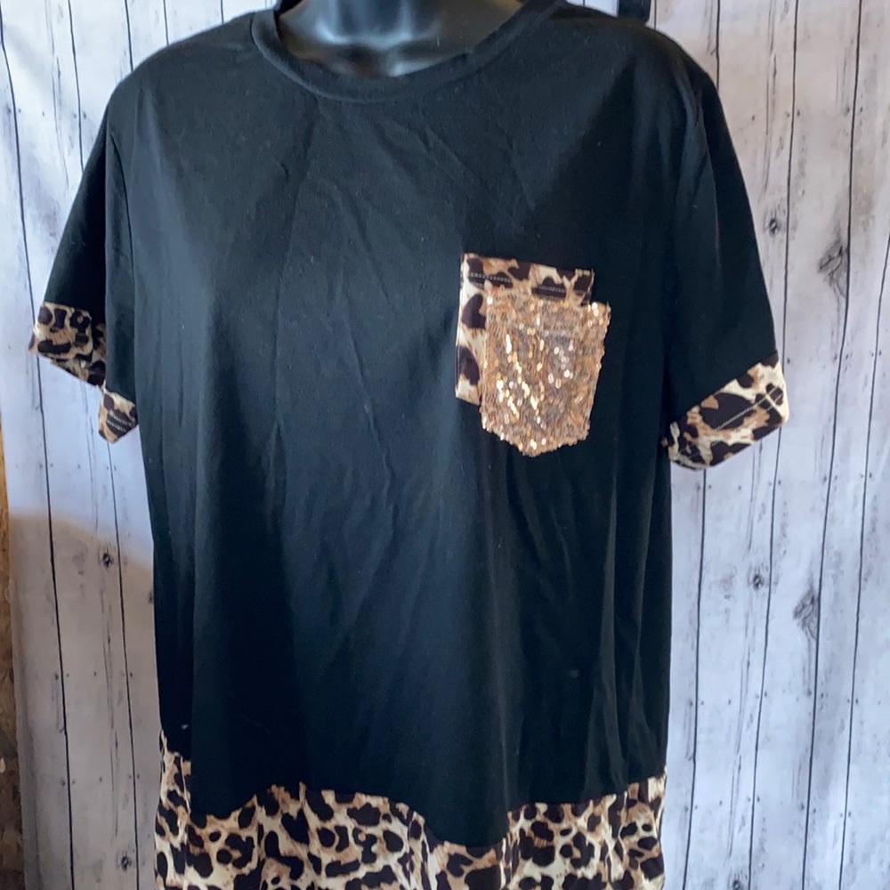 Women’s Leopard Print Sequin Color Block Shirt from Chic Soul Size XL